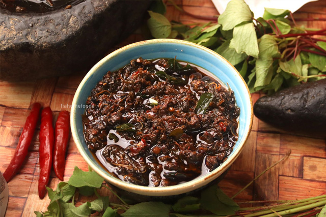 Buy Freshly Home Made Gongura Pandu Mirchi Pickle Online | FIA Home Foods